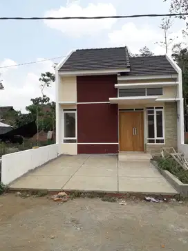 RUMAH MURAH 300 JUTA AN DEKAT PASAR PAKIS MALANG