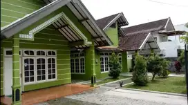villa tengah kota dekat alun alun kota batu