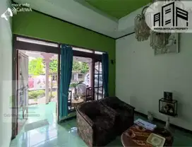 Rumah sederhana 1,5 lantai di Gatak Sukoharjo