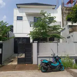 Rumah Dalam Komplek Lokasi Terbaik Akses Pintu Tol Di Cinere