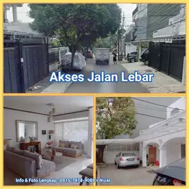 Rumah 2 Lt di Kawasan SCBD-Senopati Jalan Tulodong Kebayoran Baru
