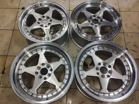Dijual. 4pc ban 215 55 R17 merk GT radial