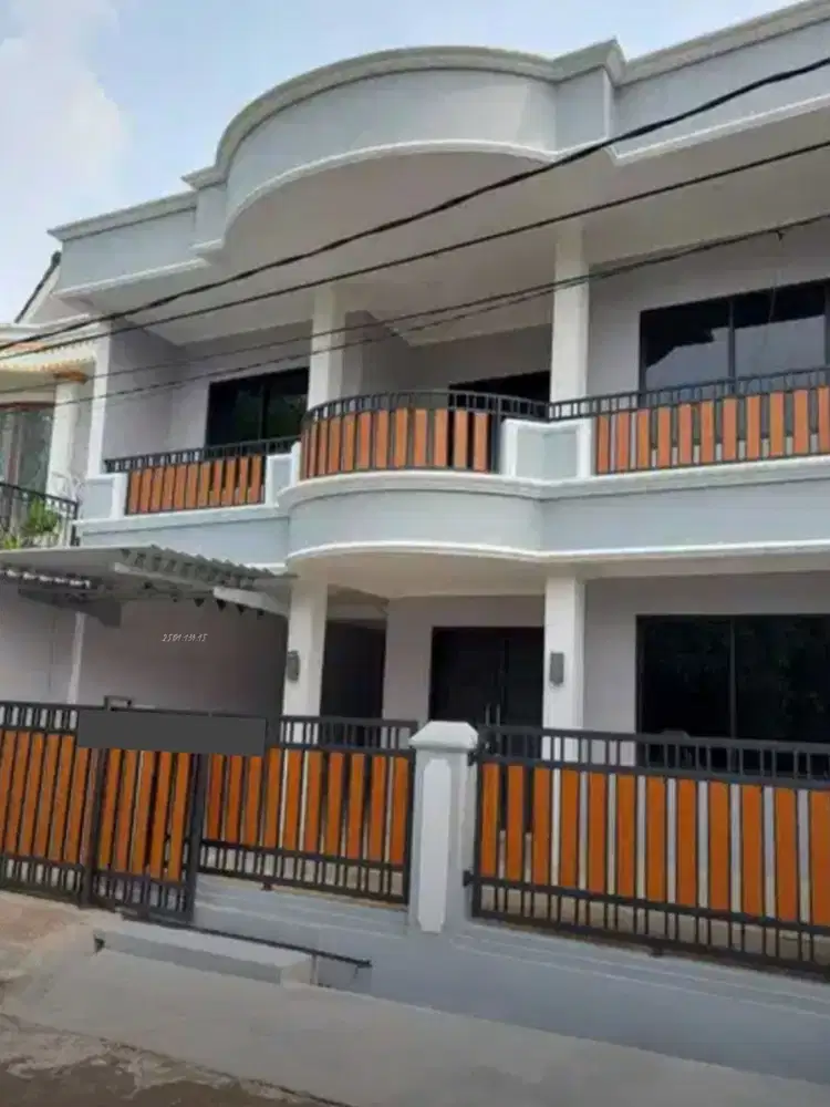 Rumah 2 lantai, siap huni di Griya Loka, BSD
