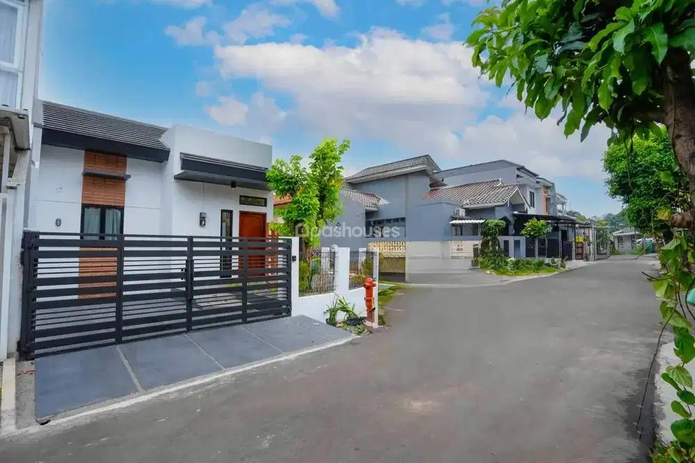 Rumah Mungil Di Hook Tanah Lebar BSD Siap KPR Siap Huni