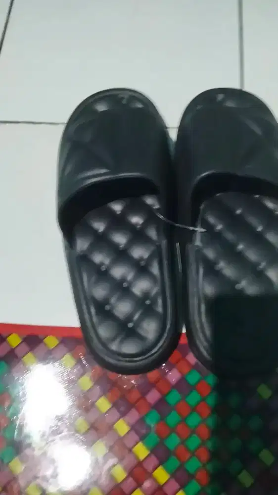 Di jual sendal baru