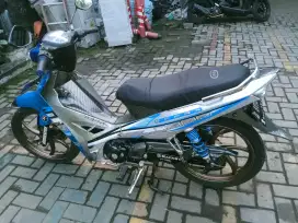 Jual Motor Vega r tahun 2006 plus bonus Oli 2 buah shell advance