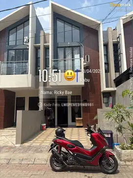 Rumah cakep siap huni 2 lantai over 75 juta 15 menit Bandara