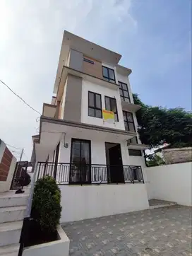rumah mewah Meruya selatan