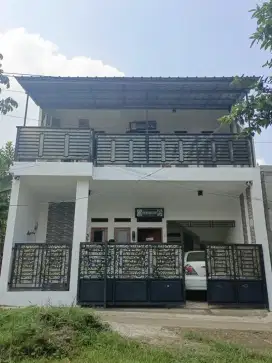 White House rumah minimalis 2 lantai shm include barang