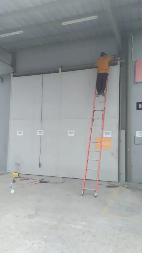ahli servis rolling door folding gate panggilan termurah