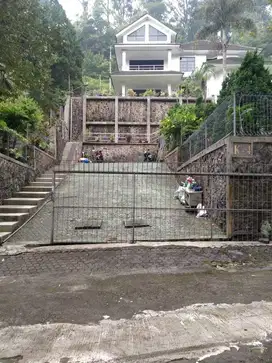 jual cepat villa sekuti trawas