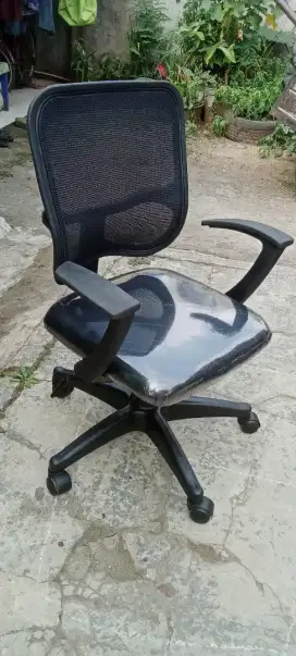 Kursi kantor setaf reday