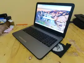 Laptop Hp 15 Numerik Amd A8-7410 Amd Radeon R5 Ram 4Gb Ssd 120Gb Mulus
