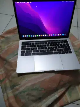 Apple MacBook Pro 2016 - 13 Inch - 3,1Ghz - Intel i5 -16 GB Silver