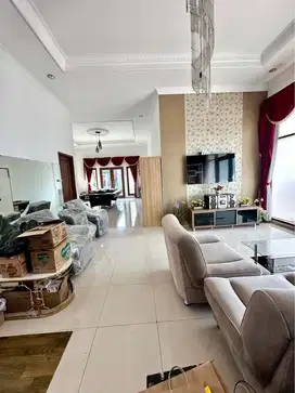 Rumah 2 Lt + Kolam Renang SHM Hak Milik di Bulusan Dkt UNDIP Tembalang