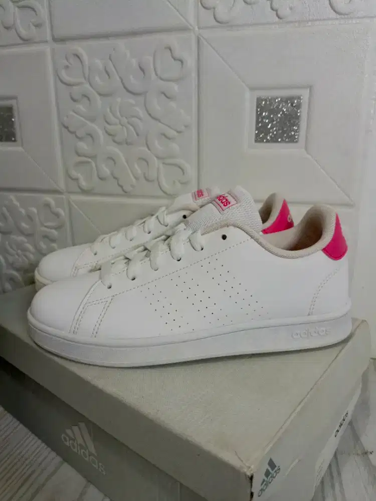 Sepatu Adidas Cewek