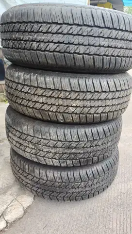 Jual ban Bridgestone 265/60/18 THN 2023