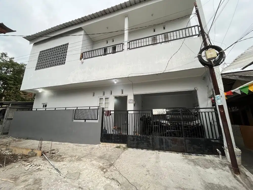 Rumah Minimalis Lokasi Strategis Dekat Kantor Walikota Jakarta Timur