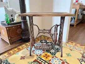 Meja Antik Kayu Jati + Kaki Mesin Jahit Singer Original