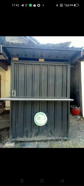 Booth container