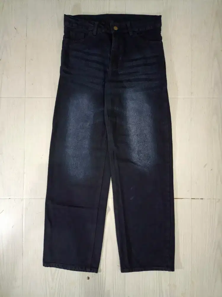 Loose Jeans Cowok