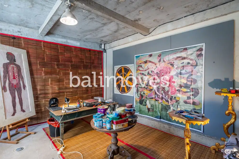 Villa Klasik Baru Dua Lantai dengan Dua Kamar Tidur di Sanur