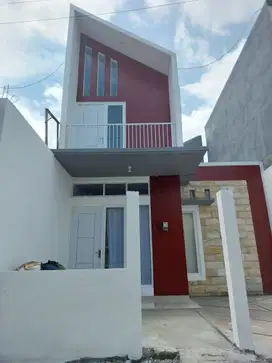 Rumah bagus 2 lantai dekat bandara dan exit tol pakis malang