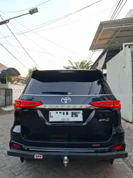 VRZ 2.8 GR Sport 2022 AT Hitam Matic Diesel TRD Sportivo Solar