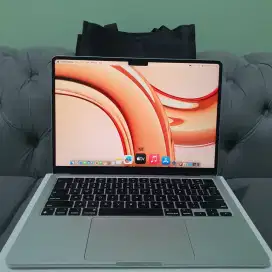Apple Macbook Air M2 Chip 13.6 inch 8Gb/256Gb - Silver Resmi Blibli