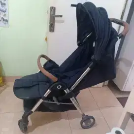Xero stroller autofold