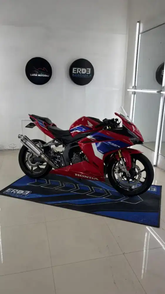 CBR 250 SP QS THREE COLOR