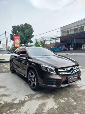 LOW KM! MERCEDES BENZ GLA 200 2018 MATIC AMG LINE