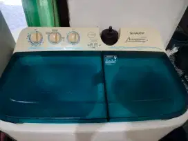 Mesin cuci Sharp  EST85CR 2tabung