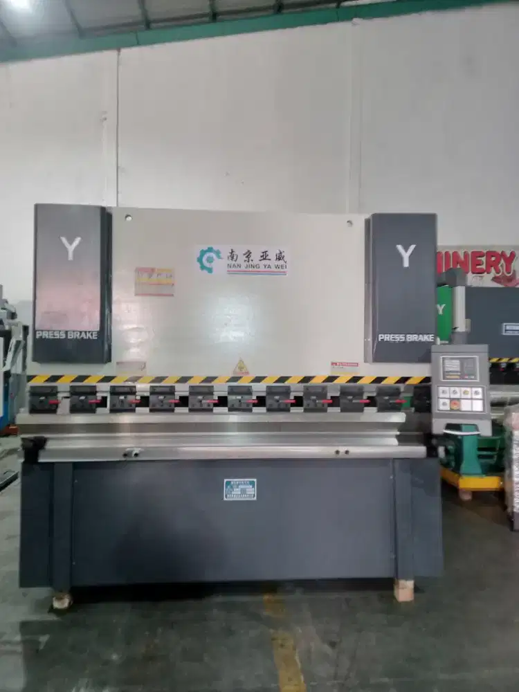 Mesin Bending 125T x 2500mm