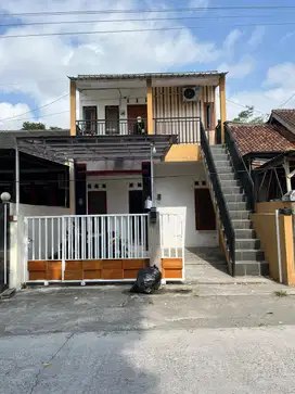 JUAL CEPAT! Kost 6 Kamar Tidur Wedomartani dkt Kampus Sanata Dharma