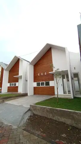 DIJUAL RUMAH DEKAT KAMPUS