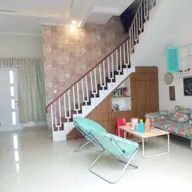 Rumah Nyaman ada Kolam Renang di Komplek Mekar Rahayu Kopo