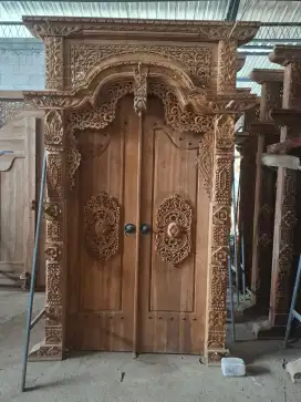gebyok jati ukiran tempel