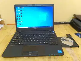 Laptop Fujitsu Lifebook SH771 Intel Core i7-2640M Ram 8Gb Ssd 120Gb
