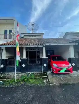 Disewakan rumah full furnish 1,5/bln