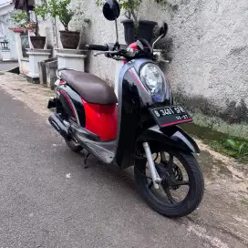 Scoopy karbu 2012 orisinil mulus gress pajak panjang DKI