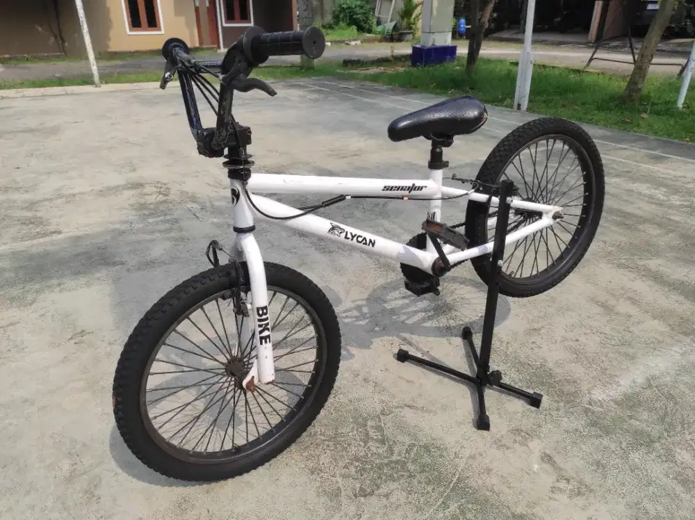 Sepeda BMX Senator Lycan Rotor 20Inch