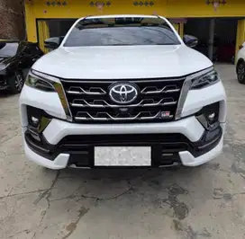 TOYOTA FORTUNER VRZ 2.8 GR MATIC