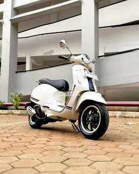 JUAL MURAH VESPA PRIMAVERA 150 iGET ABS FACELIFT 2018 YATCH CLUB MULUS