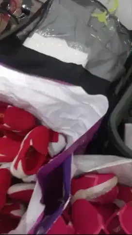 Jual borongan sepatu anak rijek pabrik perpcs 5000an harus semuanya