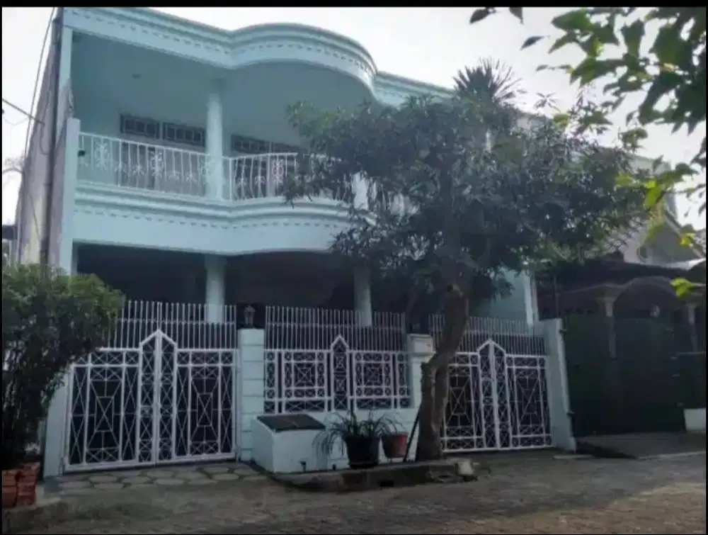 Rumah Mewah SHM, Garasi 2 Mobil, Lingkungan Aman 24 Jam