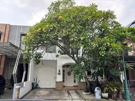 Rumah Pelangi Kuning, Kelapa Gading