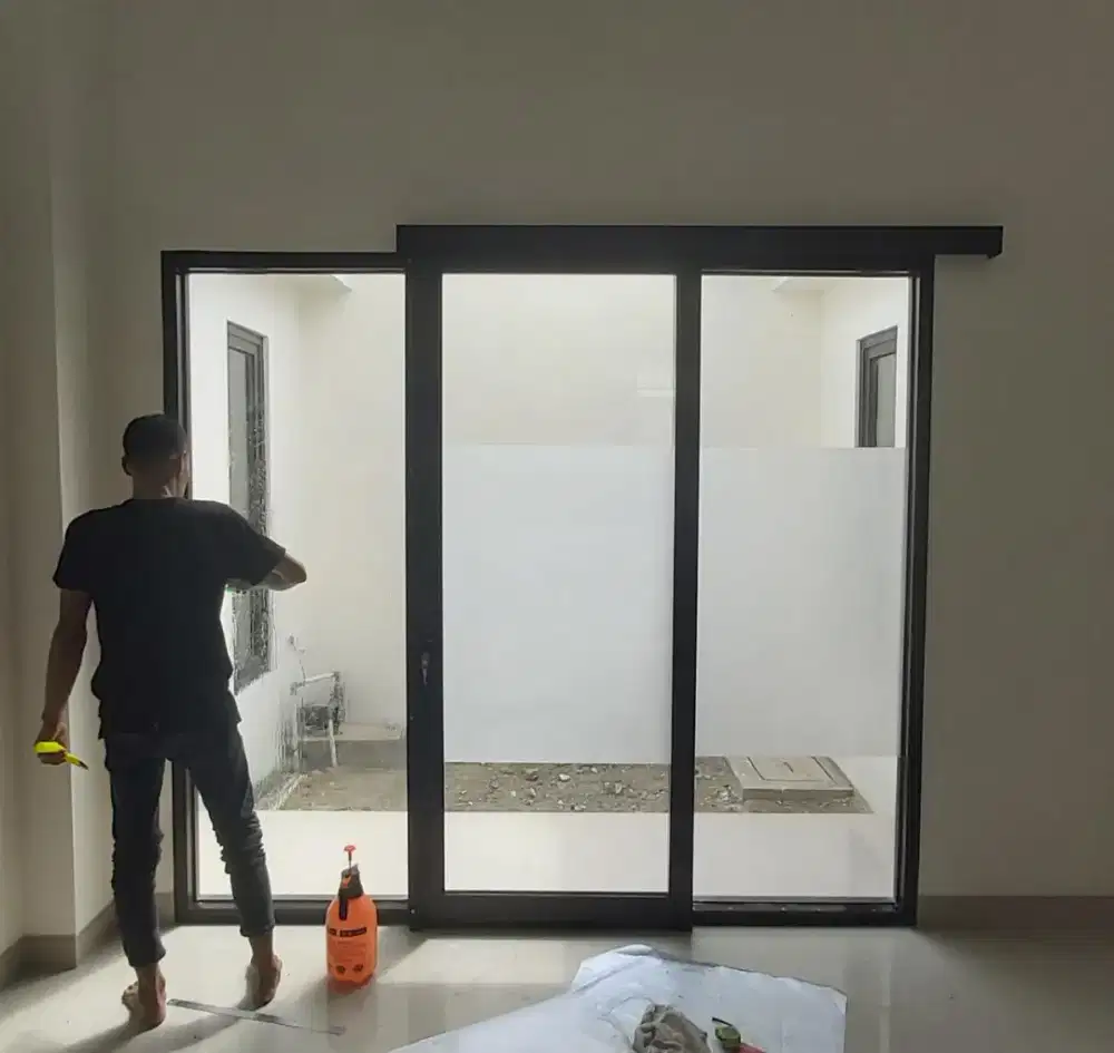 Sedia sticker sandblast stiker oneway kaca film gedung kantor & rumah