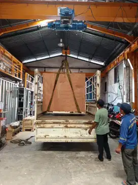Sewa Truk CDD Buka Samping Surabaya - Jakarta