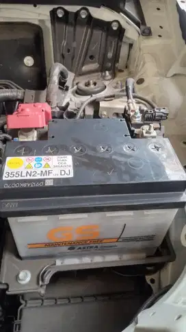 Aki copotan mobil zenik masih oke